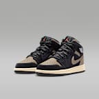 Air Jordan 1 Mid SE Older Kids' Shoes