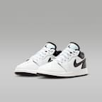 Air Jordan 1 Low Older Kids' Shoes
