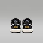 Air Jordan 1 Low SE Older Kids' Shoes