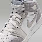 Air Jordan 1 Mid SE Older Kids' Shoes