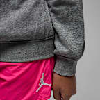 Playera con cuello redondo para niños talla grande Jordan Brooklyn French Terry