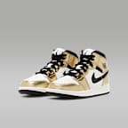 Air Jordan 1 Mid SE Big Kids' Shoes