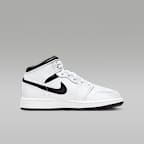 Air Jordan 1 Mid Older Kids' Shoes