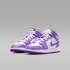 Air Jordan 1 Mid Older Kids' Shoes