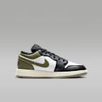 Air Jordan 1 Low Older Kids' Shoes