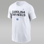 Playera universitaria marca Jordan Dri-FIT para hombre North Carolina Courtside Basketball