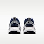 Tenis de correr en pavimento de la NFL para hombre Nike Vomero 18 (Dallas Cowboys)