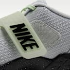 Tenis de básquetbol para niños grandes Nike Team Hustle D 12 SE