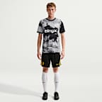 FC Chelsea Nike Pre-Match-Fußballoberteil mit Dri-FIT-Technologie (Herren)