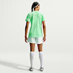 Playera de fútbol Dri-FIT para mujer Nike Academy