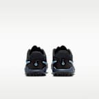 Tacos de fútbol de corte low para pasto sintético (turf) para niños de preescolar y grandes Nike Jr. Tiempo Legend 10 Academy