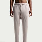 Pants de alto rendimiento Dri-FIT con protección contra los rayos UV para hombre Nike Primary NanoKnit