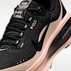 Nike Vomero 18 GORE-TEX Women's Waterproof Road Running Shoes With Reflective Design Accents