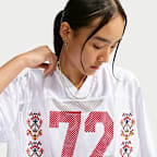 Nike Sportswear  Women's Oversized Short-Sleeve Graphic Jersey