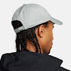 Nike Dri-FIT Club Unstructured Metal Swoosh Cap