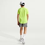 Nike Stride Older Kids' Dri-FIT Short-Sleeve Top