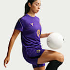 FC Barcelona Strike Away Kobe Kurzarm-Fußballshirt mit Dri-FIT-Technologie (Damen)