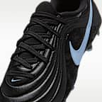 Tacos de fútbol de corte low para terrenos múltiples Nike Jr. Tiempo Maestro Academy