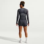Nike One Dri-FIT 2-in-1 damesshorts met halfhoge taille (8 cm)