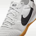 Chaussure de foot basse Nike Streetgato