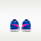 Tacos de fútbol para cancha cubierta de corte low para niños de preescolar y grandes Nike Jr. Mercurial Vapor 16 Club