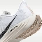 รองเท้าวิ่งโร้ดรันนิ่งผู้ชาย Nike Pegasus Plus