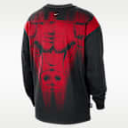 Chicago Bulls Standard Issue Nike Men's Dri-FIT Long-Sleeve Basketball Top