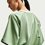 เสื้อผ้าซาตินขนาดโอเวอร์ไซส์ผู้หญิง Nike Sportswear