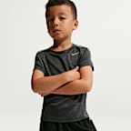 Conjunto de playera Miler y shorts Dri-FIT infantil Nike
