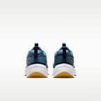 Nike Cosmic Runner Big Kids' Road Running Shoes