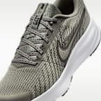 Nike Run Defy Men's Road-Running Shoes