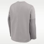 Playera de manga larga universitaria Nike Therma-FIT para hombre Ohio State Sideline Coach