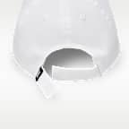 Gorra Futura con visera curva para niños talla pequeña Nike