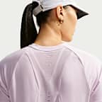 Playera de correr de manga corta Dri-FIT para mujer Nike Swift