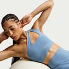 Nike Zenvy  Women's Light-Support Sports Bra