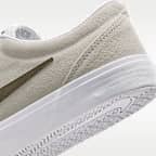 ナイキ チャージ スエード メンズシューズ