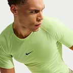 Playera de fitness ajustada de manga corta Dri-FIT para hombre Nike Pro