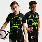 Playera de futbol Nike Dri-FIT para antes del partido del Club Atlético de Madrid visitante para niños talla grande