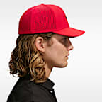 Gorra de golf Dri-FIT ADV SwooshFlex con estructura Nike Rise