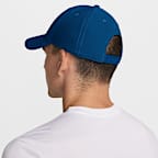 Gorra Swoosh con estructura Nike Club