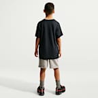 F.C. Barcelona Premier Older Kids' Nike Footba T-Shirt
