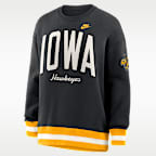 Sudadera de cuello redondo sin cierre universitaria Nike para mujer Iowa Legacy