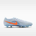 Tacos de futbol para pasto artificial de corte low Nike United Tiempo Maestro Elite