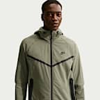 Chamarra Windrunner Nike Tech Dri-FIT de tejido Woven y cierre completo para hombre