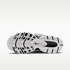 Nike V5 RNR Women's Shoes with Reflective Accents