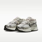 Nike V5 RNR Women's Shoes with Reflective Accents