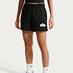 กางเกงขาสั้นเอวปานกลางผู้หญิง Nike Sportswear Club Fleece