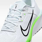Tenis de correr en pavimento para hombre Nike Quest 6