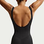 NikeSKIMS damebody i korsettstil i Matte-stoff (74 cm)