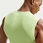 Playera de fitness ajustada sin mangas Dri-FIT para hombre Nike Pro